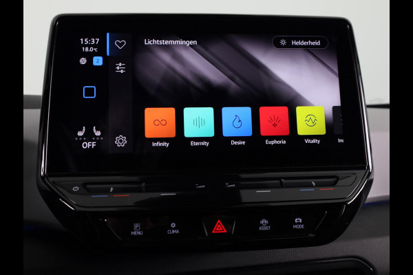 Volkswagen ID.3 First Plus 58 kWh 204 pk | Navigatie | Parkeersensoren | Achteruitrijcamera | Adaptieve cruise control | Matrix LED koplampen | Stoelverwarming |