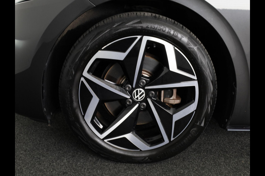 Volkswagen ID.3 First Plus 58 kWh 204 pk | Navigatie | Parkeersensoren | Achteruitrijcamera | Adaptieve cruise control | Matrix LED koplampen | Stoelverwarming |
