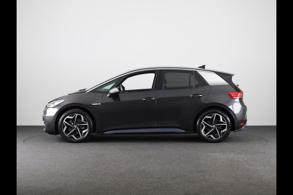 Volkswagen ID.3 First Plus 58 kWh 204 pk | Navigatie | Parkeersensoren | Achteruitrijcamera | Adaptieve cruise control | Matrix LED koplampen | Stoelverwarming |