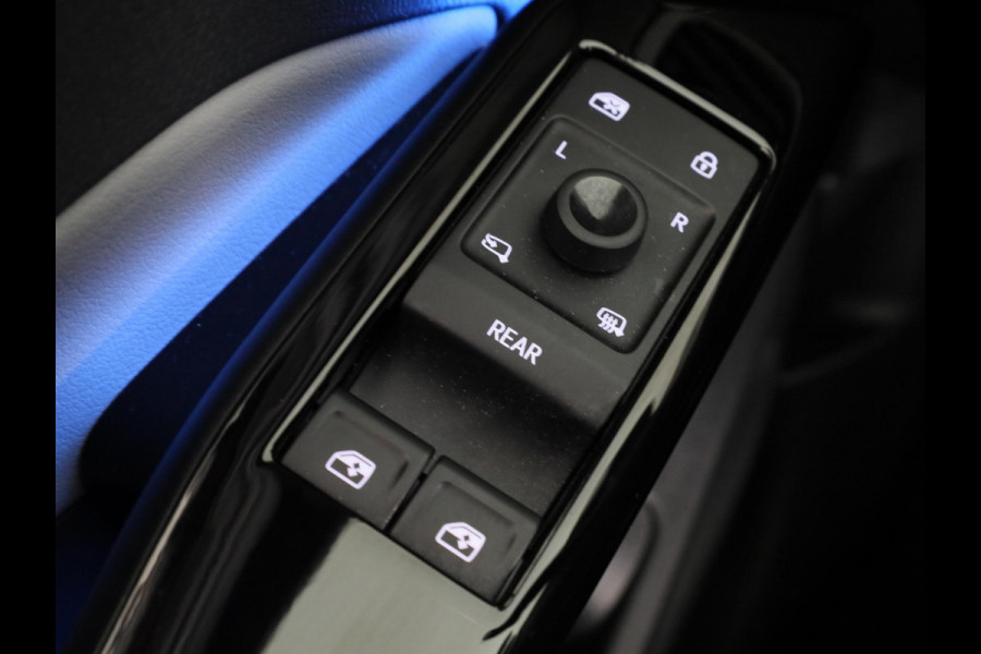 Volkswagen ID.3 First Plus 58 kWh 204 pk | Navigatie | Parkeersensoren | Achteruitrijcamera | Adaptieve cruise control | Matrix LED koplampen | Stoelverwarming |