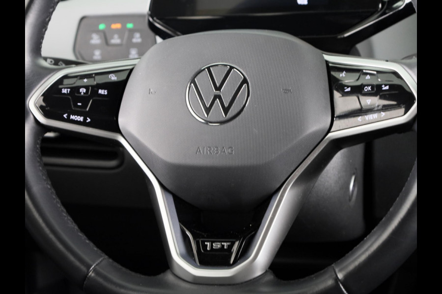 Volkswagen ID.3 First Plus 58 kWh 204 pk | Navigatie | Parkeersensoren | Achteruitrijcamera | Adaptieve cruise control | Matrix LED koplampen | Stoelverwarming |