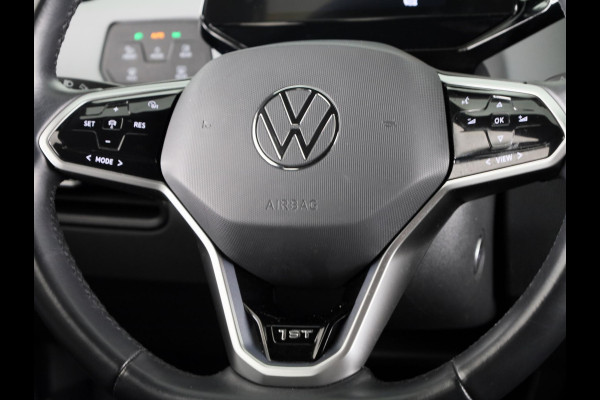 Volkswagen ID.3 First Plus 58 kWh 204 pk | Navigatie | Parkeersensoren | Achteruitrijcamera | Adaptieve cruise control | Matrix LED koplampen | Stoelverwarming |