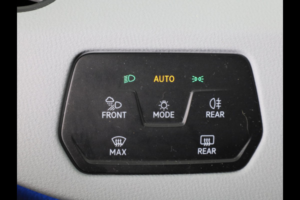 Volkswagen ID.3 First Plus 58 kWh 204 pk | Navigatie | Parkeersensoren | Achteruitrijcamera | Adaptieve cruise control | Matrix LED koplampen | Stoelverwarming |