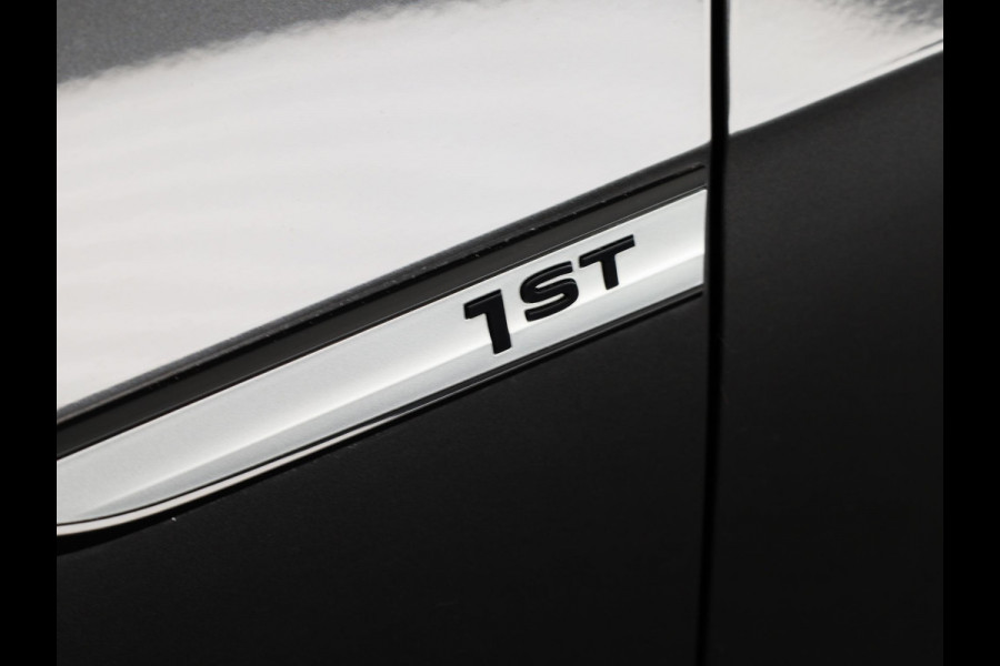 Volkswagen ID.3 First Plus 58 kWh 204 pk | Navigatie | Parkeersensoren | Achteruitrijcamera | Adaptieve cruise control | Matrix LED koplampen | Stoelverwarming |
