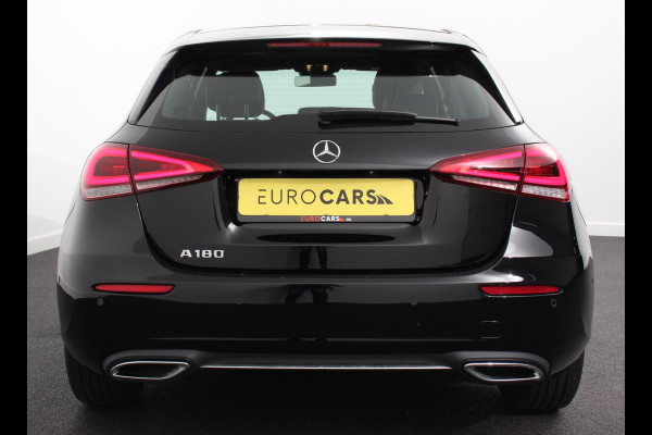 Mercedes-Benz A-Klasse 180 136pk Automaat Progressive Navigatie Parkeersensoren Camera Cruise Control Stoelverwarming Ledverlichting Climate Control