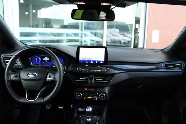 Ford Focus 2.0 EcoBlue 150pk ST-Line X Wagon | Panoramadak | Adaptive LED | Adaptive cruise control | 18 inch met rode remklauwen | Adaptive LED | Half lederen bekleding | Winter Pack | Camera