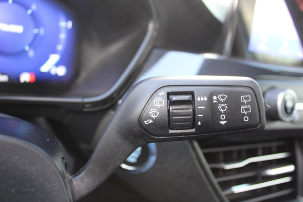 Ford Focus 2.0 EcoBlue 150pk ST-Line X Wagon | Panoramadak | Adaptive LED | Adaptive cruise control | 18 inch met rode remklauwen | Adaptive LED | Half lederen bekleding | Winter Pack | Camera