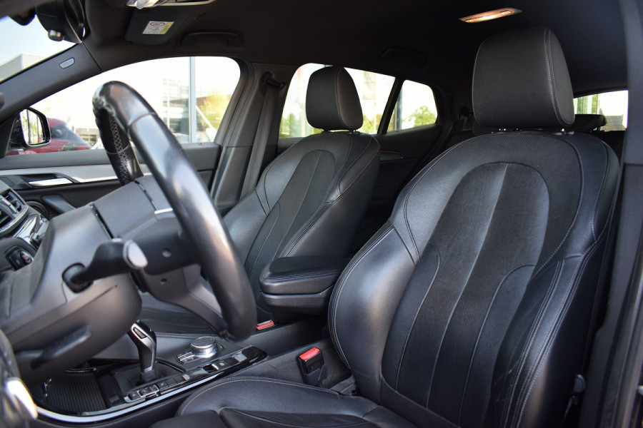 BMW X2 sDrive20i High Executive | M-Sport | Leer | HUD | Stoelverw. | Camera