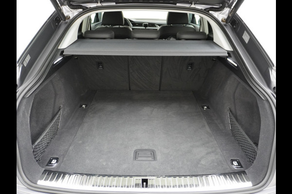 Audi e-tron Sportback 55 Quattro 408pk 95kWh Luchtvering Adaptive-Cruise Apple Carplay Android Trekhaak Elektr.Sport-Stoel+Leder/Alcantara+Verwarmd+Ge Keyless Audi sound system Lane-Assist Audi-smartphone-interface Rijstrooksensor Wifi Fase 3 Laden