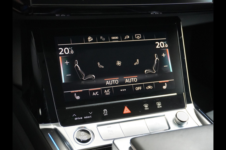 Audi e-tron Sportback 55 Quattro 408pk 95kWh Luchtvering Adaptive-Cruise Apple Carplay Android Trekhaak Elektr.Sport-Stoel+Leder/Alcantara+Verwarmd+Ge Keyless Audi sound system Lane-Assist Audi-smartphone-interface Rijstrooksensor Wifi Fase 3 Laden