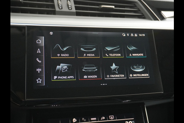 Audi e-tron Sportback 55 Quattro 408pk 95kWh Luchtvering Adaptive-Cruise Apple Carplay Android Trekhaak Elektr.Sport-Stoel+Leder/Alcantara+Verwarmd+Ge Keyless Audi sound system Lane-Assist Audi-smartphone-interface Rijstrooksensor Wifi Fase 3 Laden