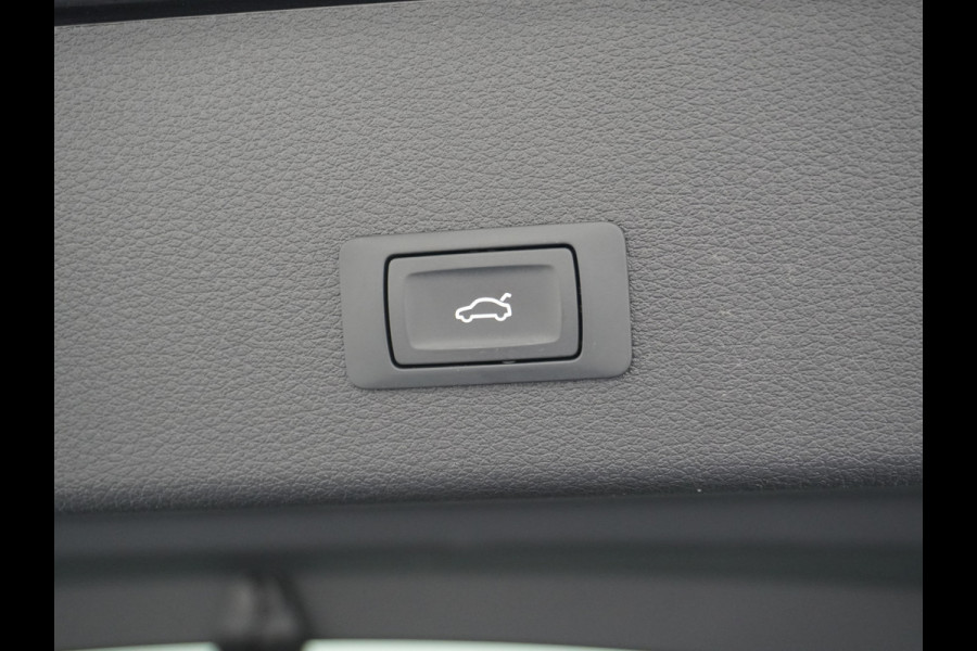 Audi e-tron Sportback 55 Quattro 408pk 95kWh Luchtvering Adaptive-Cruise Apple Carplay Android Trekhaak Elektr.Sport-Stoel+Leder/Alcantara+Verwarmd+Ge Keyless Audi sound system Lane-Assist Audi-smartphone-interface Rijstrooksensor Wifi Fase 3 Laden