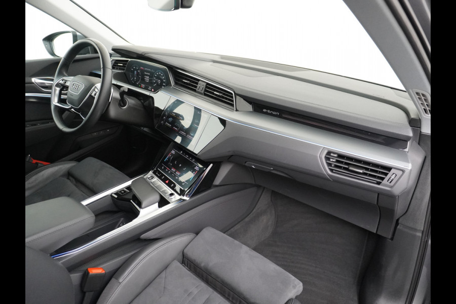 Audi e-tron Sportback 55 Quattro 408pk 95kWh Luchtvering Adaptive-Cruise Apple Carplay Android Trekhaak Elektr.Sport-Stoel+Leder/Alcantara+Verwarmd+Ge Keyless Audi sound system Lane-Assist Audi-smartphone-interface Rijstrooksensor Wifi Fase 3 Laden