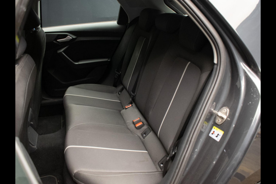 Audi A1 Sportback 25 TFSI epic Sport (APPLE CARPLAY,NAVI,DIGITALE DASH,LED,CRUISE,DAB,ELEKTRISCH PAKKET,SPORTSTOELEN,LM VELGEN))