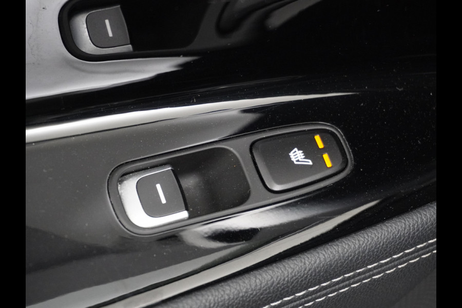 Kia e-Niro 64kWh 204PK Leder Camera Adaptive-Cruise Warmtepomp Apple Carplay Android Auto Navi Ecc DAB Pdc Executive-Line Stoel Verwarming/ Keyless Led Achterbank+Stuur Verwarming Dodehoek assistent Regen-Lichtsensor JBL-Soundsystem Bluetooth Draadloze tel.lader Lmv 17" 1e Eigenaar! Krachtige en zuinige aandrijflijn met grootste accu! €45.000 Nieuw