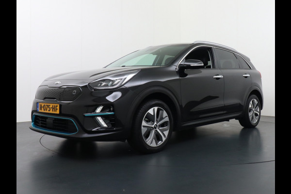 Kia e-Niro 64kWh 204PK Leder Camera Adaptive-Cruise Warmtepomp Apple Carplay Android Auto Navi Ecc DAB Pdc Executive-Line Stoel Verwarming/ Keyless Led Achterbank+Stuur Verwarming Dodehoek assistent Regen-Lichtsensor JBL-Soundsystem Bluetooth Draadloze tel.lader Lmv 17" 1e Eigenaar! Krachtige en zuinige aandrijflijn met grootste accu! €45.000 Nieuw