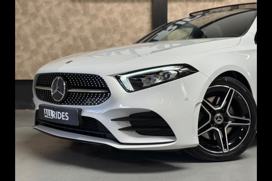 Mercedes-Benz A-Klasse 220 4MATIC Premium Plus AMG Night | Pano | Keyless | Sfeerverlichting | Memory seats