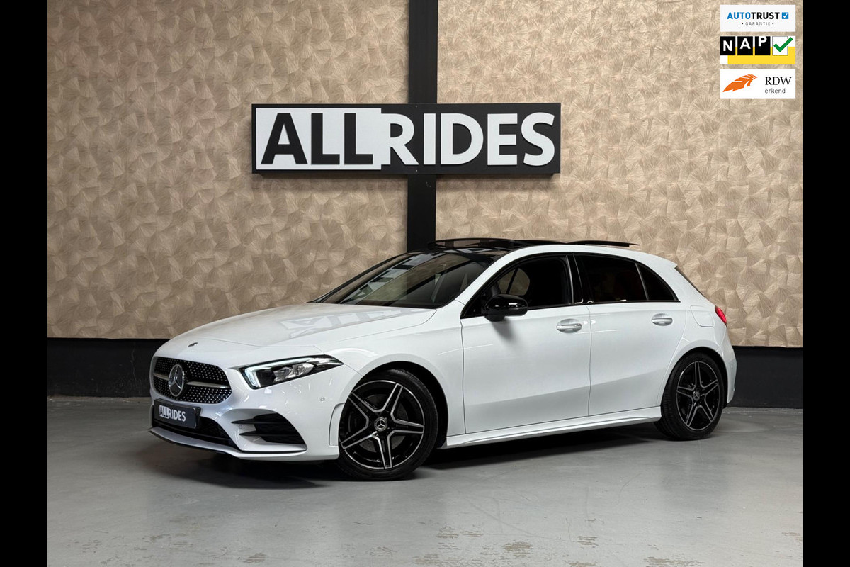 Mercedes-Benz A-Klasse 220 4MATIC Premium Plus AMG Night | Pano | Keyless | Sfeerverlichting | Memory seats Mercedes-Benz A-Klasse 220 4MATIC Premium Plus AMG Night | Pano | Keyless | Sfeerverlichting | Memory seats