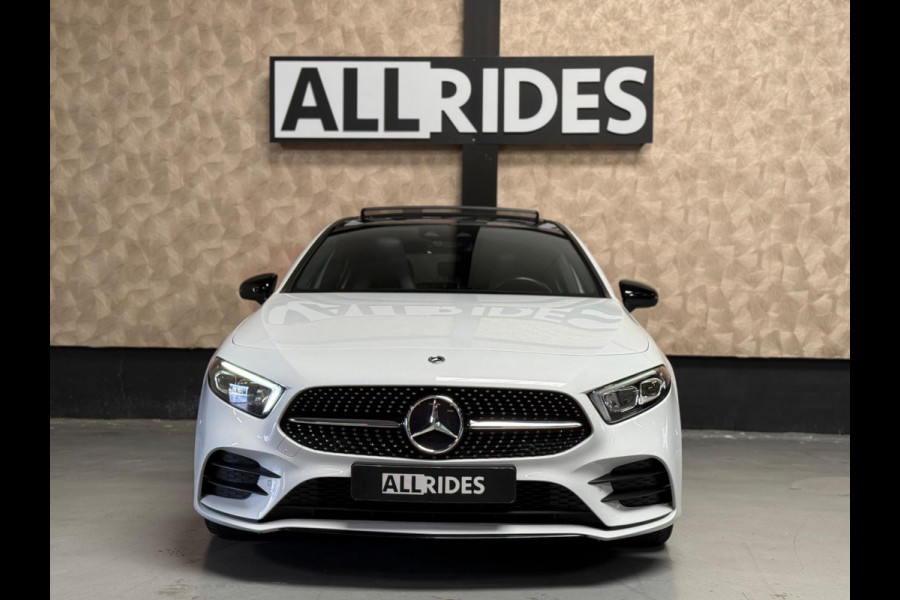 Mercedes-Benz A-Klasse 220 4MATIC Premium Plus AMG Night | Pano | Keyless | Sfeerverlichting | Memory seats