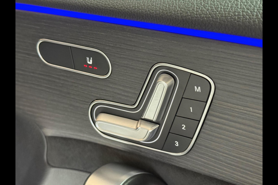 Mercedes-Benz A-Klasse 220 4MATIC Premium Plus AMG Night | Pano | Keyless | Sfeerverlichting | Memory seats