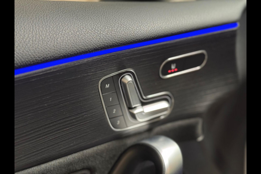 Mercedes-Benz A-Klasse 220 4MATIC Premium Plus AMG Night | Pano | Keyless | Sfeerverlichting | Memory seats