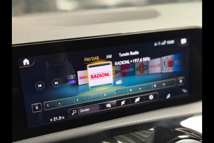 Mercedes-Benz A-Klasse 220 4MATIC Premium Plus AMG Night | Pano | Keyless | Sfeerverlichting | Memory seats
