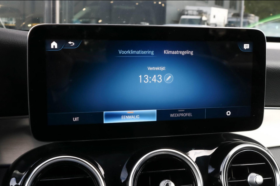 Mercedes-Benz GLC 300e 4MATIC AMG - CAMERA - SFEERVERLICHTING