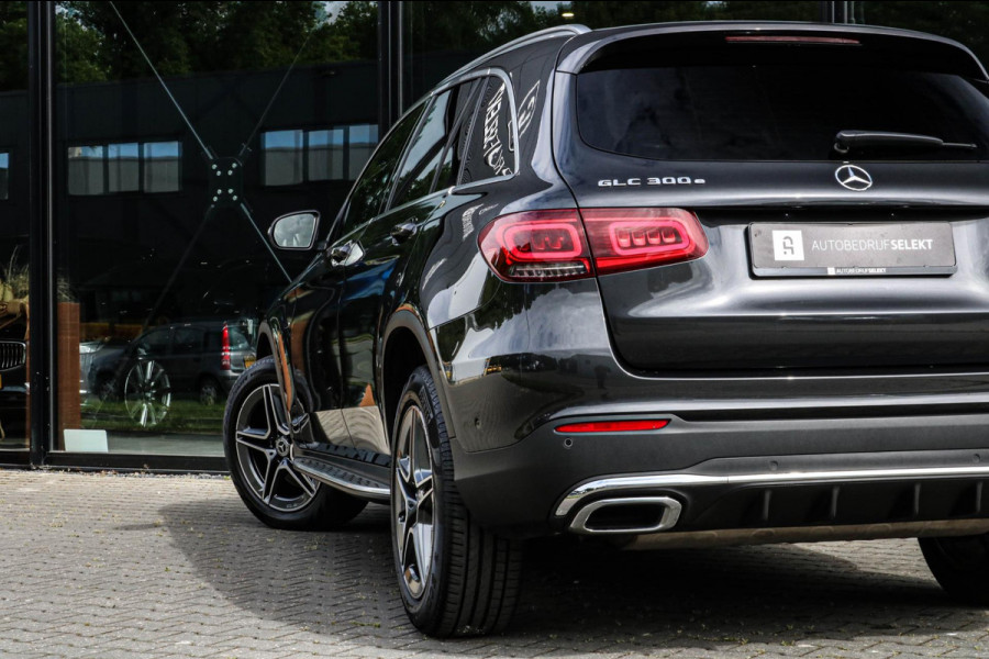 Mercedes-Benz GLC 300e 4MATIC AMG - CAMERA - SFEERVERLICHTING
