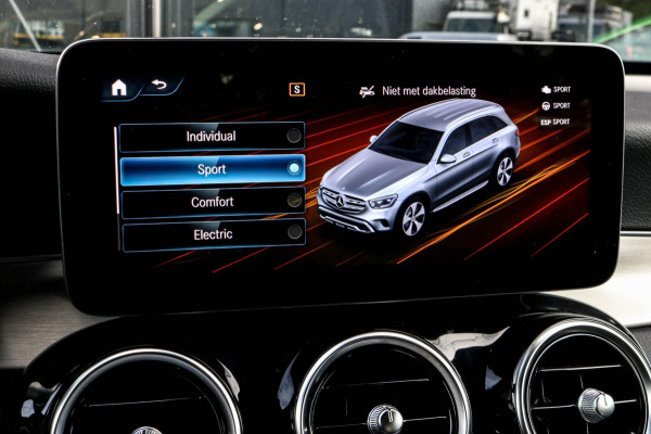 Mercedes-Benz GLC 300e 4MATIC AMG - CAMERA - SFEERVERLICHTING
