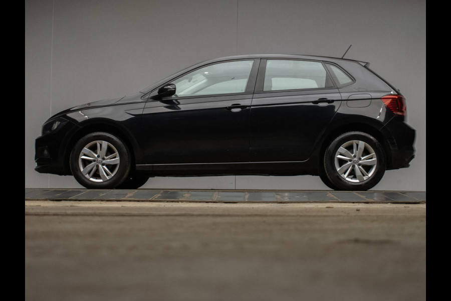 Volkswagen Polo 1.0 TSI Comfortline Sport (APPLE CARPLAY,NAVI,LED,CRUISE,CLIMATE,DAB,SPOILER,SPORTSTOELEN,LM VELGEN,NETTE STAAT)