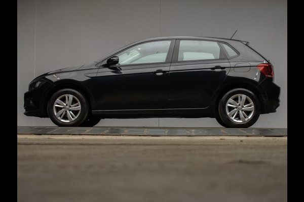 Volkswagen Polo 1.0 TSI Comfortline Sport (APPLE CARPLAY,NAVI,LED,CRUISE,CLIMATE,DAB,SPOILER,SPORTSTOELEN,LM VELGEN,NETTE STAAT)