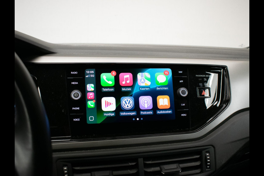 Volkswagen Polo 1.0 TSI Comfortline Sport (APPLE CARPLAY,NAVI,LED,CRUISE,CLIMATE,DAB,SPOILER,SPORTSTOELEN,LM VELGEN,NETTE STAAT)