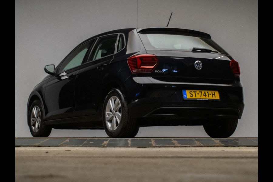 Volkswagen Polo 1.0 TSI Comfortline Sport (APPLE CARPLAY,NAVI,LED,CRUISE,CLIMATE,DAB,SPOILER,SPORTSTOELEN,LM VELGEN,NETTE STAAT)