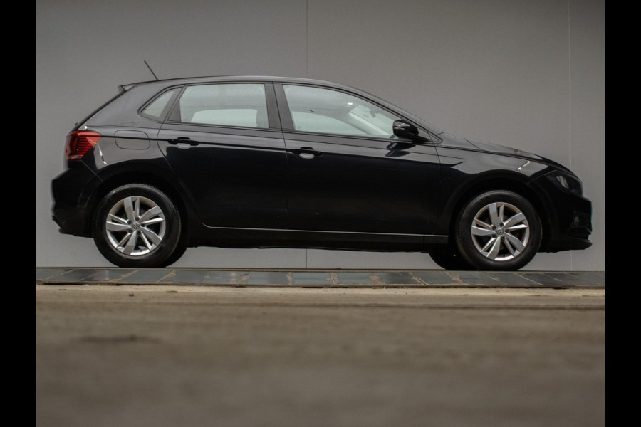 Volkswagen Polo 1.0 TSI Comfortline Sport (APPLE CARPLAY,NAVI,LED,CRUISE,CLIMATE,DAB,SPOILER,SPORTSTOELEN,LM VELGEN,NETTE STAAT)
