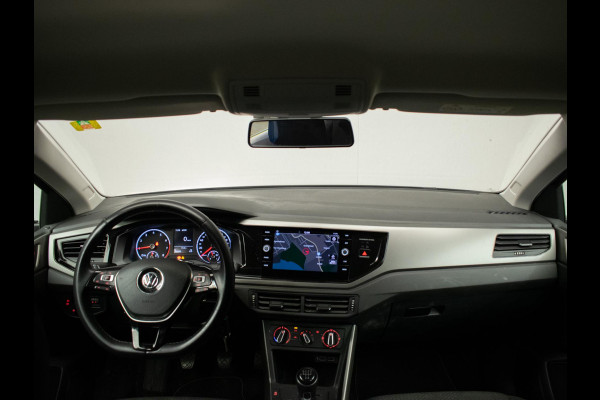 Volkswagen Polo 1.0 TSI Comfortline Sport (APPLE CARPLAY,NAVI,LED,CRUISE,CLIMATE,DAB,SPOILER,SPORTSTOELEN,LM VELGEN,NETTE STAAT)