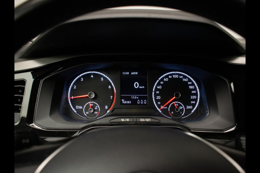 Volkswagen Polo 1.0 TSI Comfortline Sport (APPLE CARPLAY,NAVI,LED,CRUISE,CLIMATE,DAB,SPOILER,SPORTSTOELEN,LM VELGEN,NETTE STAAT)