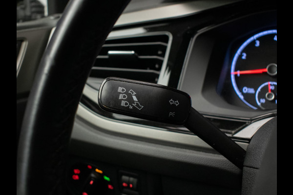 Volkswagen Polo 1.0 TSI Comfortline Sport (APPLE CARPLAY,NAVI,LED,CRUISE,CLIMATE,DAB,SPOILER,SPORTSTOELEN,LM VELGEN,NETTE STAAT)
