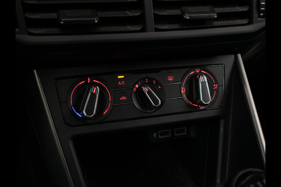 Volkswagen Polo 1.0 TSI Comfortline Sport (APPLE CARPLAY,NAVI,LED,CRUISE,CLIMATE,DAB,SPOILER,SPORTSTOELEN,LM VELGEN,NETTE STAAT)