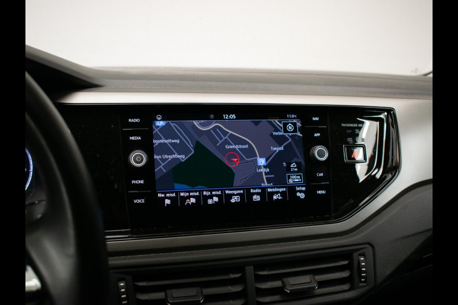 Volkswagen Polo 1.0 TSI Comfortline Sport (APPLE CARPLAY,NAVI,LED,CRUISE,CLIMATE,DAB,SPOILER,SPORTSTOELEN,LM VELGEN,NETTE STAAT)