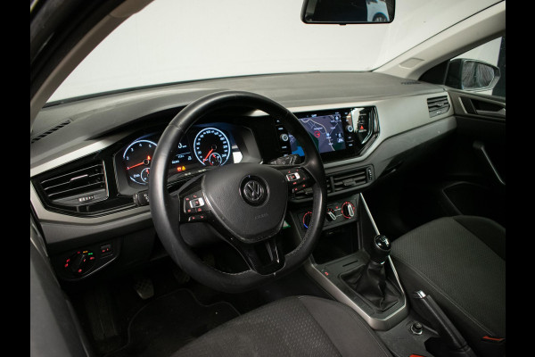 Volkswagen Polo 1.0 TSI Comfortline Sport (APPLE CARPLAY,NAVI,LED,CRUISE,CLIMATE,DAB,SPOILER,SPORTSTOELEN,LM VELGEN,NETTE STAAT)
