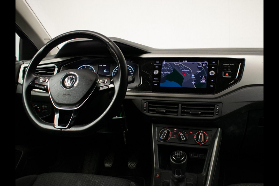 Volkswagen Polo 1.0 TSI Comfortline Sport (APPLE CARPLAY,NAVI,LED,CRUISE,CLIMATE,DAB,SPOILER,SPORTSTOELEN,LM VELGEN,NETTE STAAT)