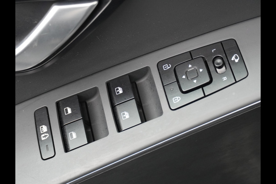 Kia Niro EV Edition Advanced 64.8 kWh - Stoel-/stuurverwarming - Navigatie - Cruise Control - Climate Control - Keyless Entry - Fabrieksgarantie tot 06-2031