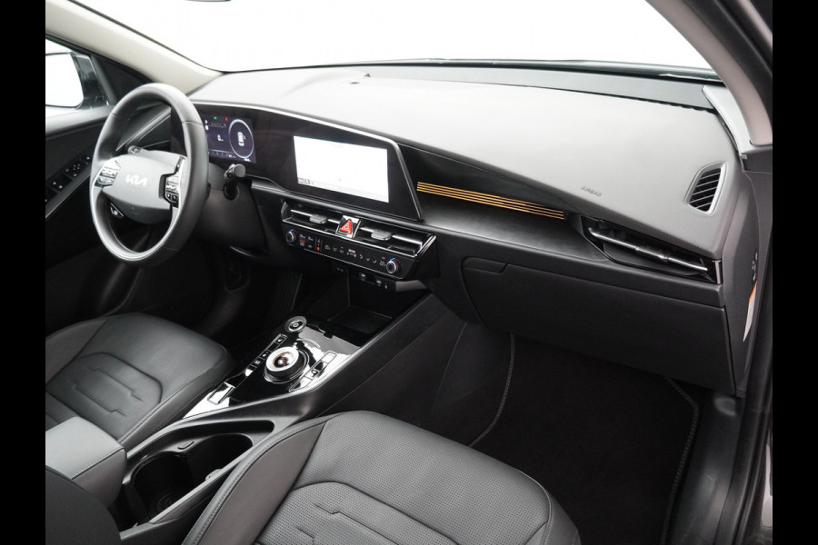 Kia Niro EV Edition Advanced 64.8 kWh - Stoel-/stuurverwarming - Navigatie - Cruise Control - Climate Control - Keyless Entry - Fabrieksgarantie tot 06-2031
