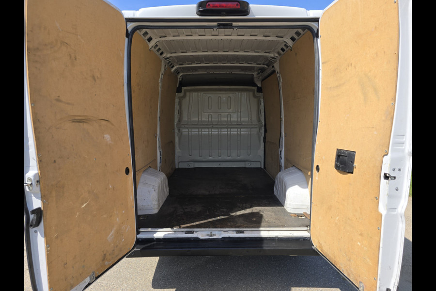 Peugeot Boxer 335 2.2 BlueHDi L2 H2 - 140 Pk - Euro 6 - Navi - ParkeerCamera - Airco - Cruise Control