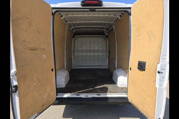 Peugeot Boxer 335 2.2 BlueHDi L2 H2 - 140 Pk - Euro 6 - Navi - ParkeerCamera - Airco - Cruise Control