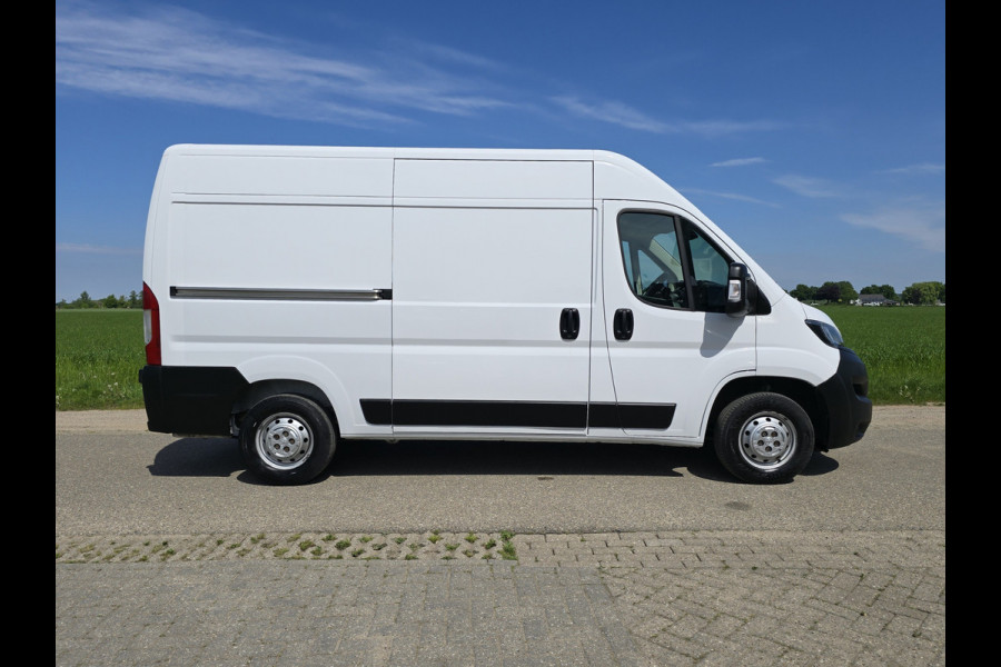 Peugeot Boxer 335 2.2 BlueHDi L2 H2 - 140 Pk - Euro 6 - Navi - ParkeerCamera - Airco - Cruise Control