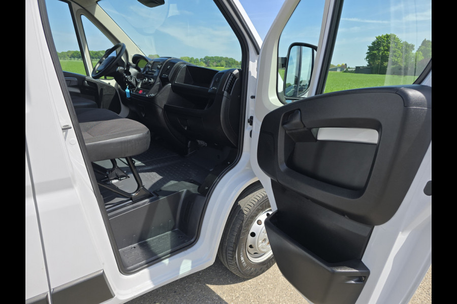 Peugeot Boxer 335 2.2 BlueHDi L2 H2 - 140 Pk - Euro 6 - Navi - ParkeerCamera - Airco - Cruise Control