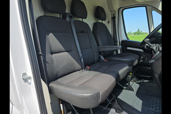 Peugeot Boxer 335 2.2 BlueHDi L2 H2 - 140 Pk - Euro 6 - Navi - ParkeerCamera - Airco - Cruise Control