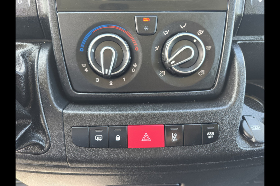 Peugeot Boxer 335 2.2 BlueHDi L2 H2 - 140 Pk - Euro 6 - Navi - ParkeerCamera - Airco - Cruise Control