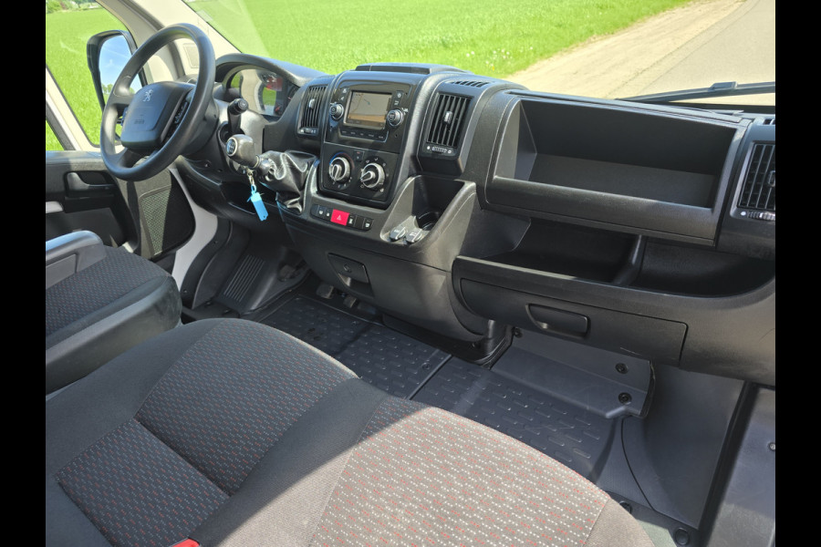 Peugeot Boxer 335 2.2 BlueHDi L2 H2 - 140 Pk - Euro 6 - Navi - ParkeerCamera - Airco - Cruise Control